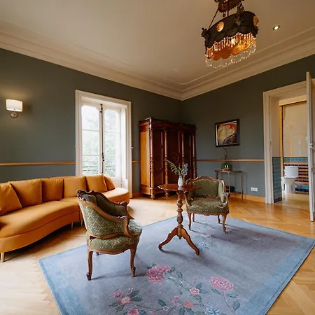 Chateau De Bezyl 3*